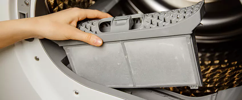 Signs Of A Clogged Dryer Lint Trap in Bensenville, Illinois